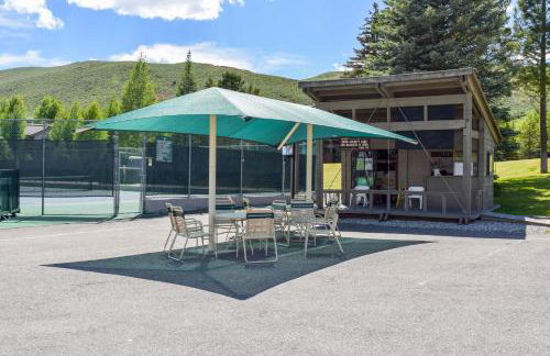 Elkhorn Escape - Photo 19