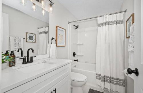 Spacious Family Villa only 13 mi from Silverwood - Foto 23