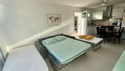 Lits faits, valise à poser, 3 mn Futuroscope - Foto 2