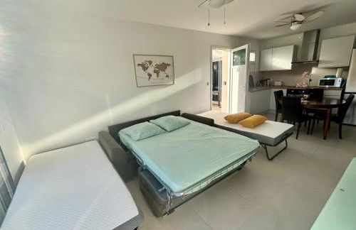 Lits faits, valise à poser, 3 mn Futuroscope - Foto 2