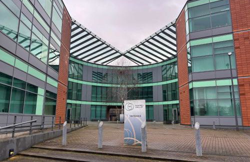 Modern Studio in Bracknell with free Parking - Photo 4