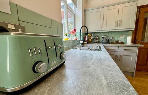 8min to City, Hot Tub House, Fire Pit, Free Parking - Foto 27