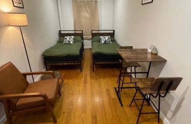 Union Square Studio with Kitchen -Shared Bathroom - Foto 1