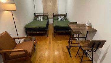 Union Square Studio with Kitchen -Shared Bathroom - Foto 1
