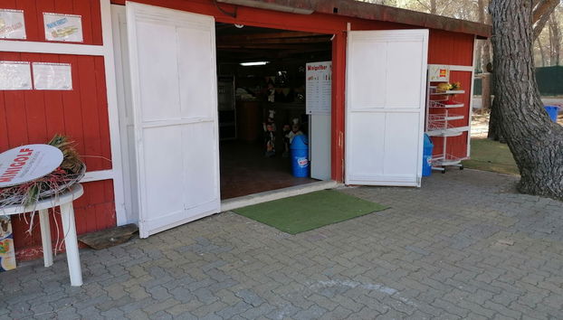 Bar junto a la piscina