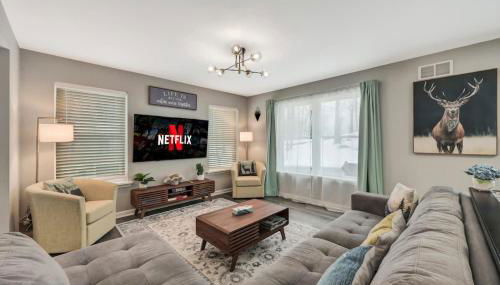 Modern 5BR, Kid-Friendly Home In Poconos with Pool Table - Foto 5