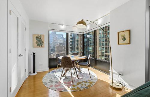 2bd River North Million Dollar Views! Parking Incl condo - Foto 17