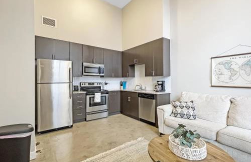 Large 1 Bed apt in the Heart of Downtown - Photo 1