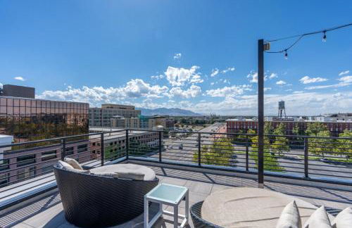 Unique SLC Getaway 2-Bed, 2-Bath with Fire Pit - Foto 48