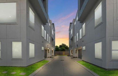 Downtown Oasis Rooftop with Skyline View - Foto 49