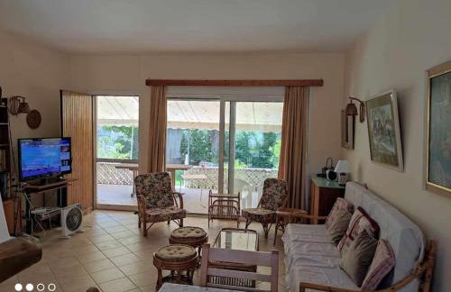 Seaside villa in Eretria - Photo 1