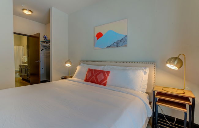 Kasa Westown Milwaukee - Photo 3