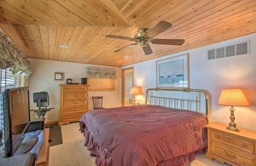 Waterfront Cottage, 9 Mi to Aloha State Park! - Foto 12