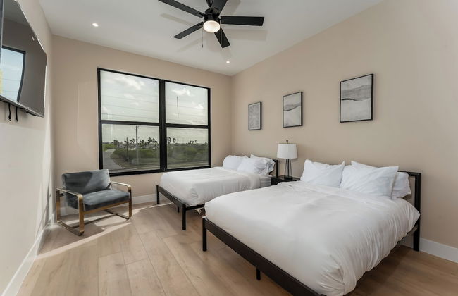 Spacious Bay - Photo 21