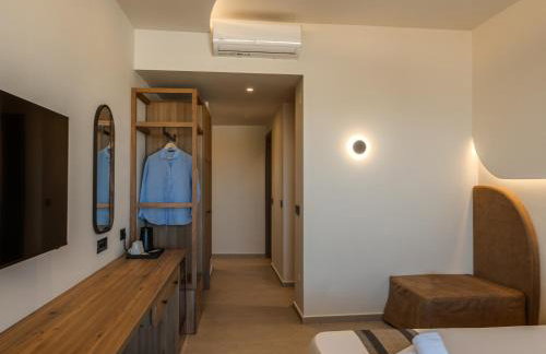 Stella Maria Hotel & Suites - Photo 23