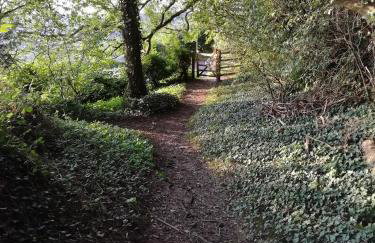 Hayloft studio in historic barn - Photo 18