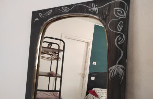 Campus House - Photo 26