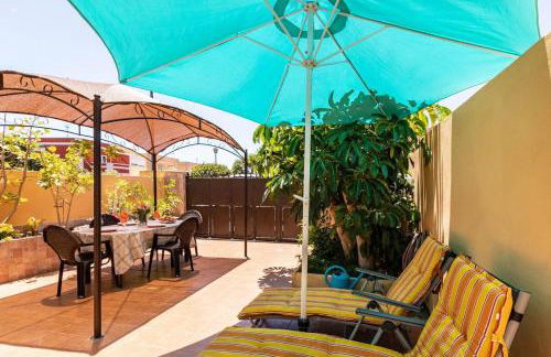 Casa Golfin - colorful house with large terrace in the sunny south - Foto 1