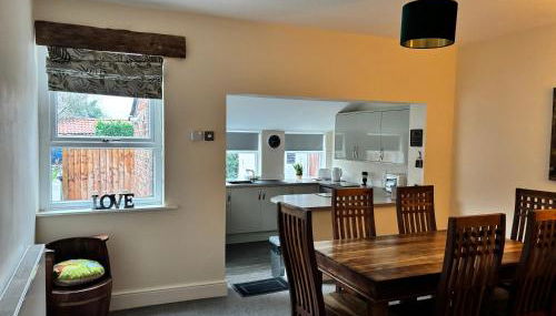 Victorian Town House - Photo 1