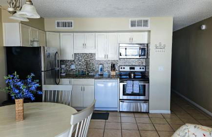 Sunset and Beach view apartment 402 - Photo 5