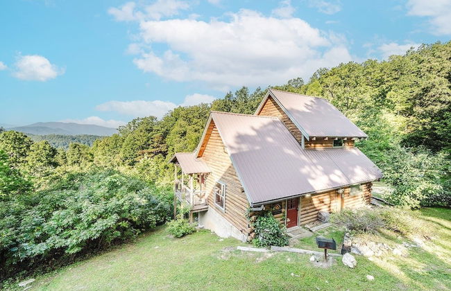 J Willy's Refuge 2 Bedroom Cabin by RedAwning - Photo 41