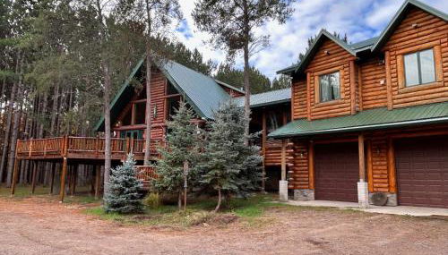 Evergreen Haven Lodge and Bunkhouse - Foto 2