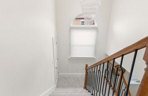 NEW! Gated, Secure, Modern, Beauriful 6 bdr, 4 bth, Near Everything - Foto 18