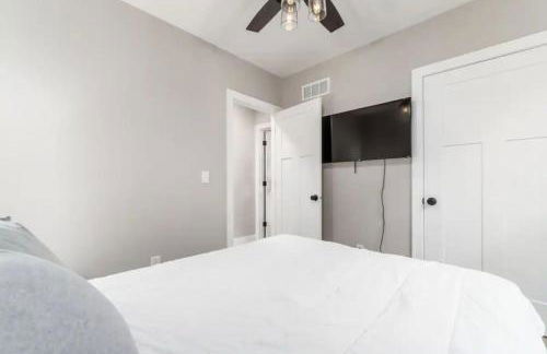 2 homes side by side downtown with fenced yard and hot tub - Foto 28