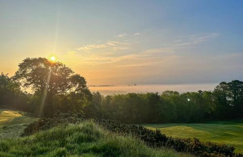 Stunning Central Flat w/ Parking - Foto 24