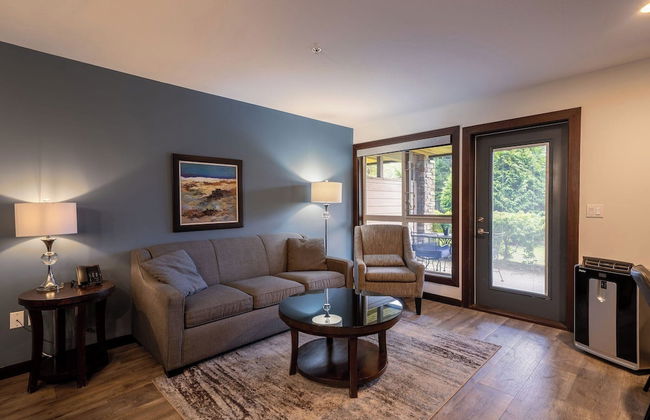 Sunrise Ridge Waterfront Resort - Photo 20