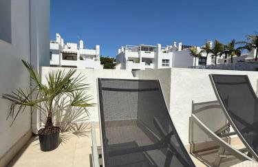 Front Sea View Penthouse - Photo 29