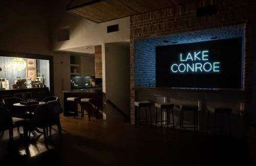 Ultimate Lake Resort Xtravaganza - Luxury - Waterfront - Boathouse - Sleeps 18 - Photo 35