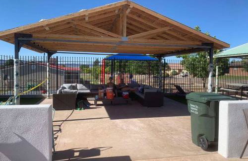 Tacit Shadow Resort Paradise Deluxe Suite, Gym, Coffee Bar, Hot-Tub, Free Laundry, Food Available - Foto 34