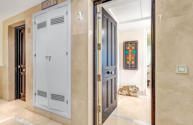 YOLO Spaces – Sotogrande Marina Boutique Apartment - Foto 33