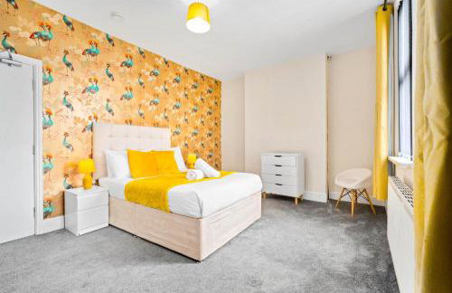 Modern 6-Bedroom Home - Sleeps 12 - Parking - Garden 568P - Foto 23