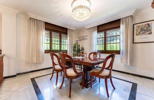 Villa con piscina en Churriana - Photo 26