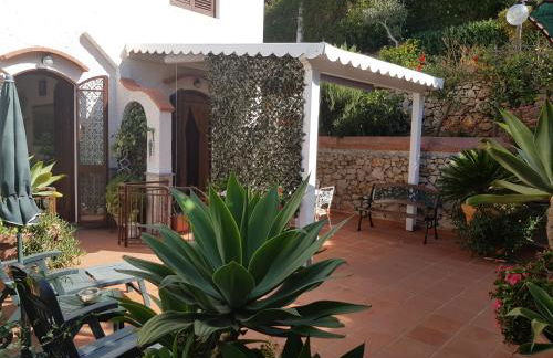 Villa del Golfo Urio with swimming pool shared by the two apartments it is essential to have a car - Foto 26