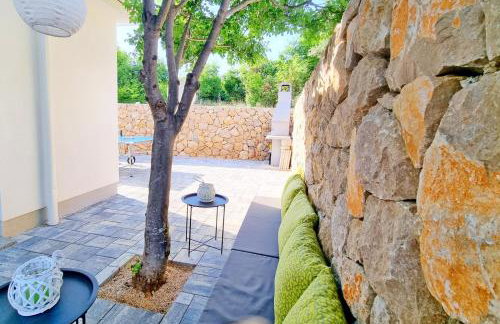 Luxury apartment Viktorija with private pool - Photo 24