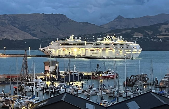 Lyttelton Boatique House - Photo 43