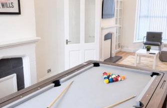 4 bedrooms 8 beds Wi-FI smart tv games room - Foto 1