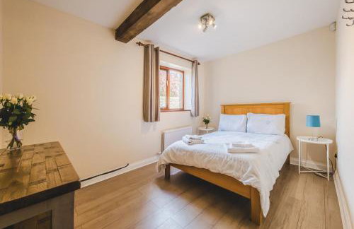 Spacious Cotswolds Barn - 4 Bedrooms, Perfect for Families - Foto 11