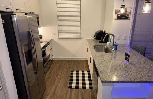 Luxurious 1B1B! Airport & Downtown! Free Parking - Foto 13