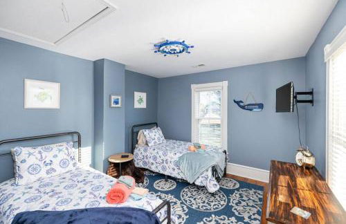 The Lyellton House: Water View, Steps from Beach - Foto 55