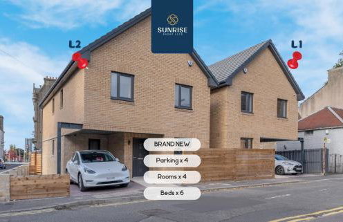 L2 - INVOICE and REDUCED PRICE only via SUNRISE SHORT LETS DUNDEE, Stunning 4 Bed House with 6 Beds and 3 bathrooms, TVs in each room, Free Parking, Fully Equipped, Local Amenities, Easy Ring Road Access, Special Rates and ONLY 9 Mins to STANNERGATE Ports - Foto 53
