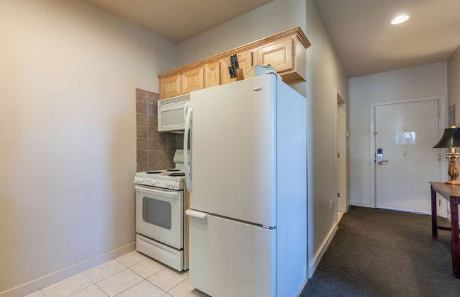 Ebb Tide Suites - Photo 10