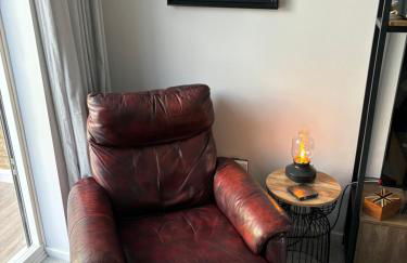 Redwing Retreat Bicester Village - Stylish Retreat Steps from the Shops - 2 Bed House with Garden and Parking - Foto 25