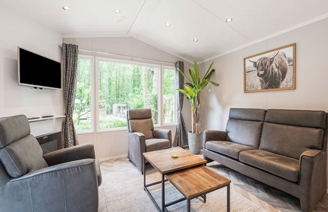 Chalet in the Woods With Pool - Photo 14