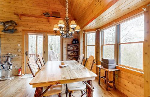 Steps to Sturgeon River! Dog-Friendly Nature Haven - Foto 5