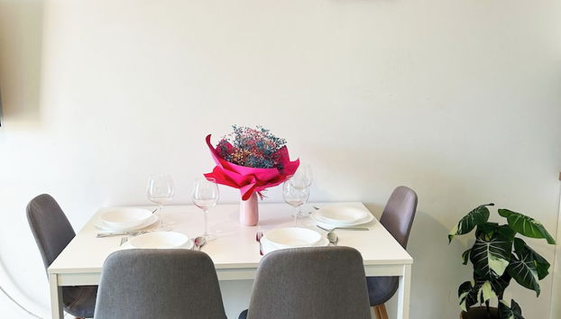 Lumina spacious apart with balcony - Foto 5, Servicio de comidas en la habitación