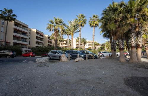 Apartamento en primera línea de playa con piscina - Photo 49